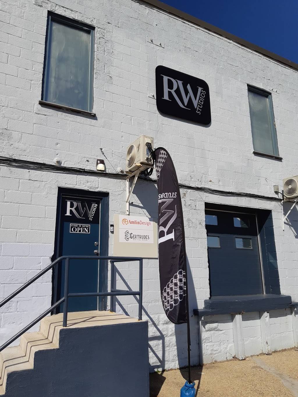 R.W. Studios | 628 Monmouth Rd, Windsor, ON N8Y 3L1, Canada | Phone: (226) 345-7104