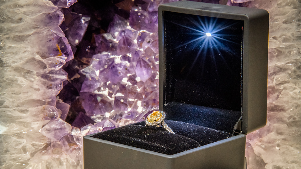 Inside Jewelers | 2639 West Chester Pike, Broomall, PA 19008, USA | Phone: (610) 359-0800