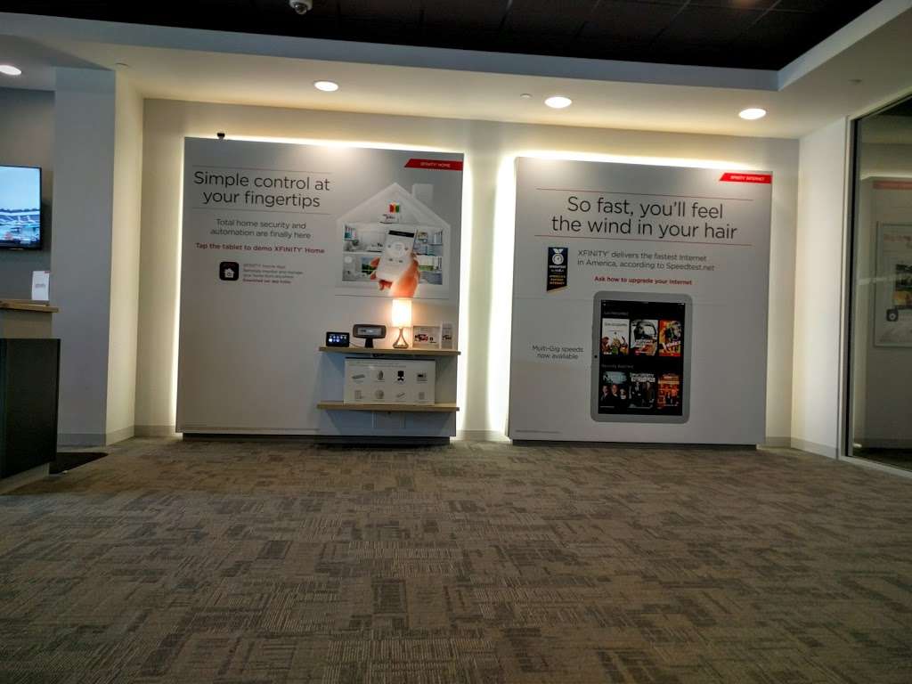 Xfinity Store by Comcast | 1122 W Boughton Rd, Bolingbrook, IL 60440, USA | Phone: (800) 266-2278