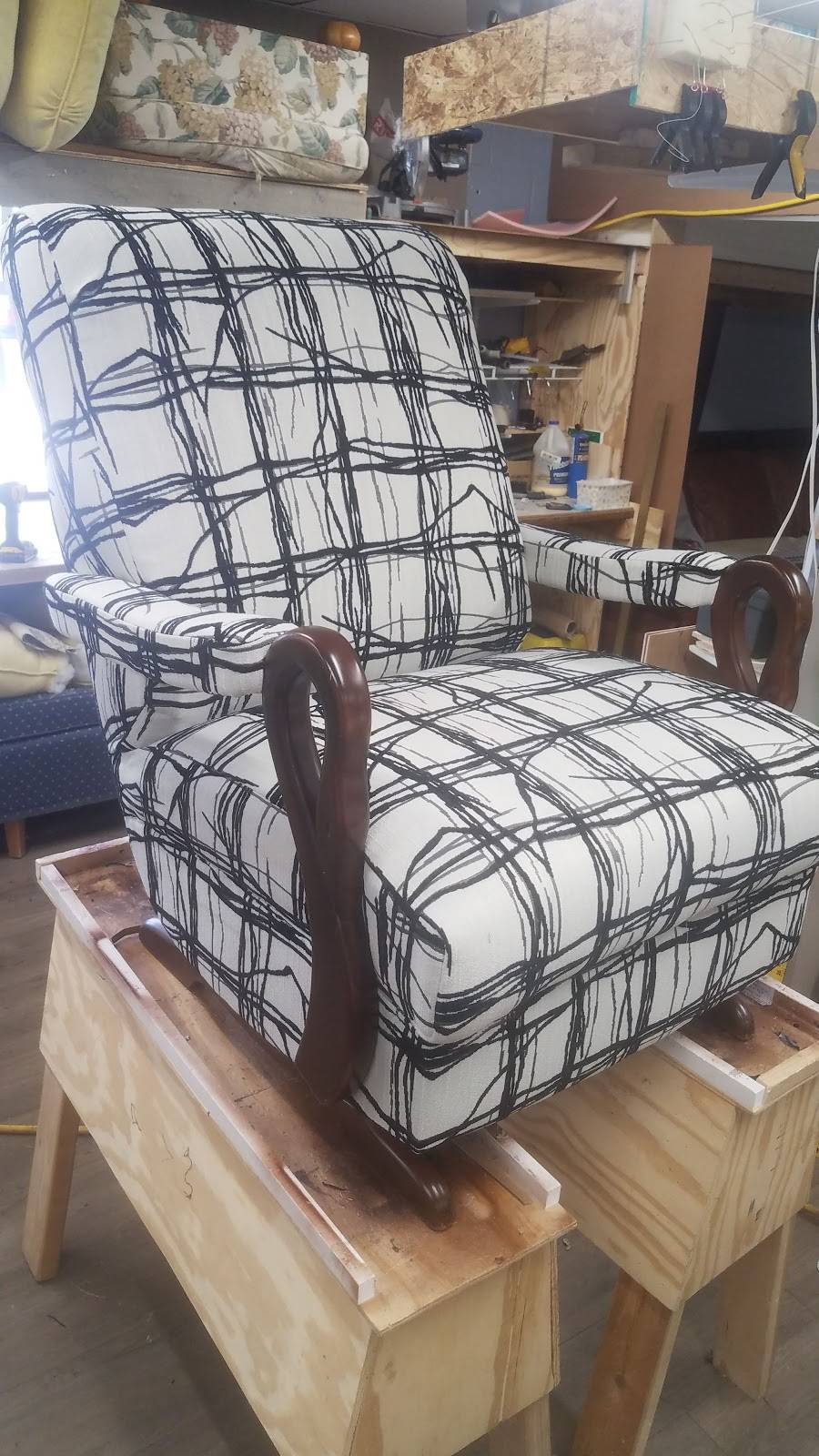 Upholstery 4 U | 10501 Shawnee Mission Pkwy, Shawnee, KS 66203, USA | Phone: (913) 731-4400