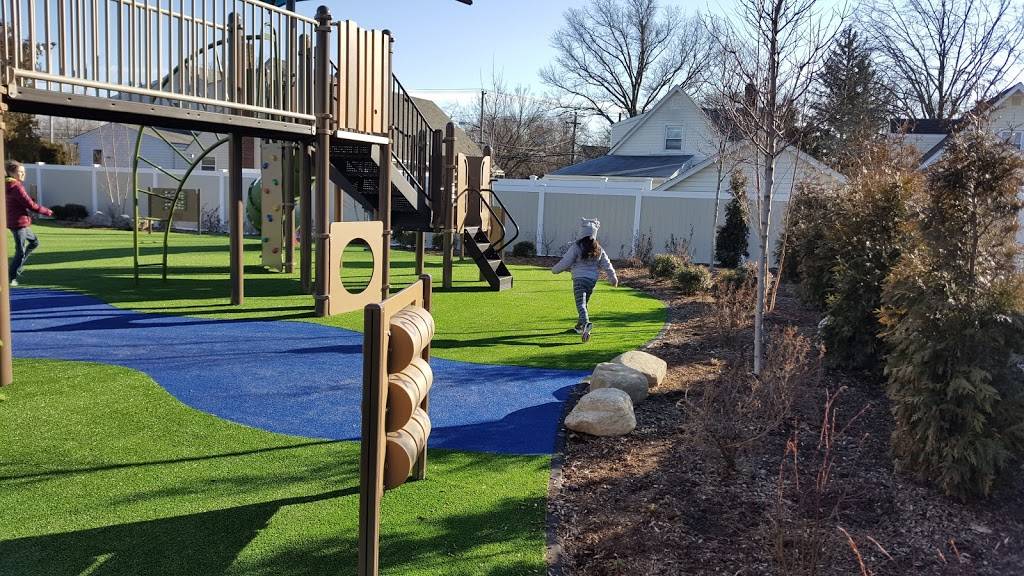 Floral Park Playground | Floral Park, NY 11001, USA | Phone: (847) 291-2993