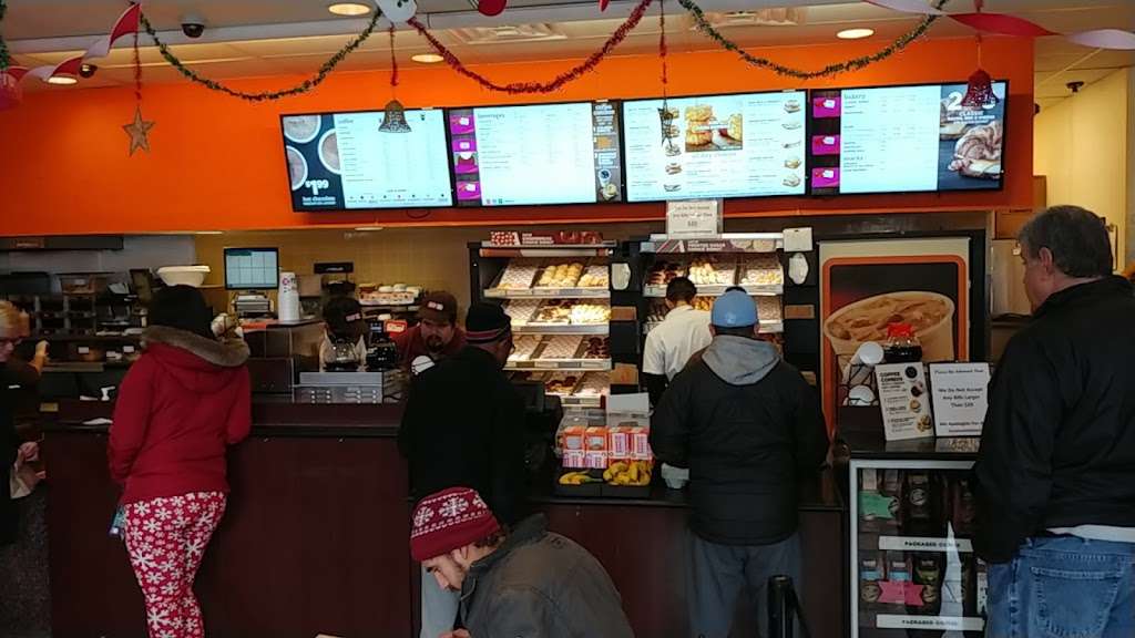 Dunkin | 500 W Roosevelt Rd Suite 7, Chicago, IL 60607 | Phone: (312) 765-0199