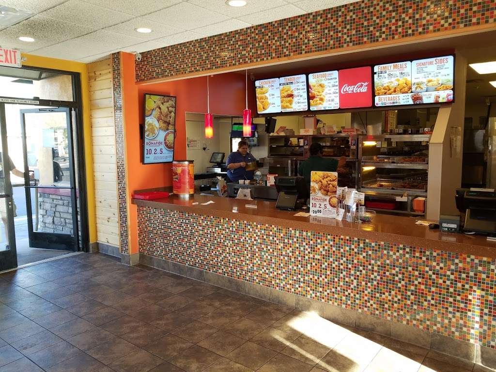 Popeyes Louisiana Kitchen | 8950 N Central Ave, Phoenix, AZ 85020, USA | Phone: (602) 331-2434