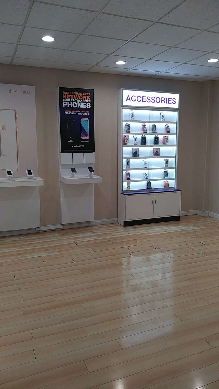 Metro by T-Mobile | 14461 Merced Ave Ste 104, Baldwin Park, CA 91706 | Phone: (626) 239-3743