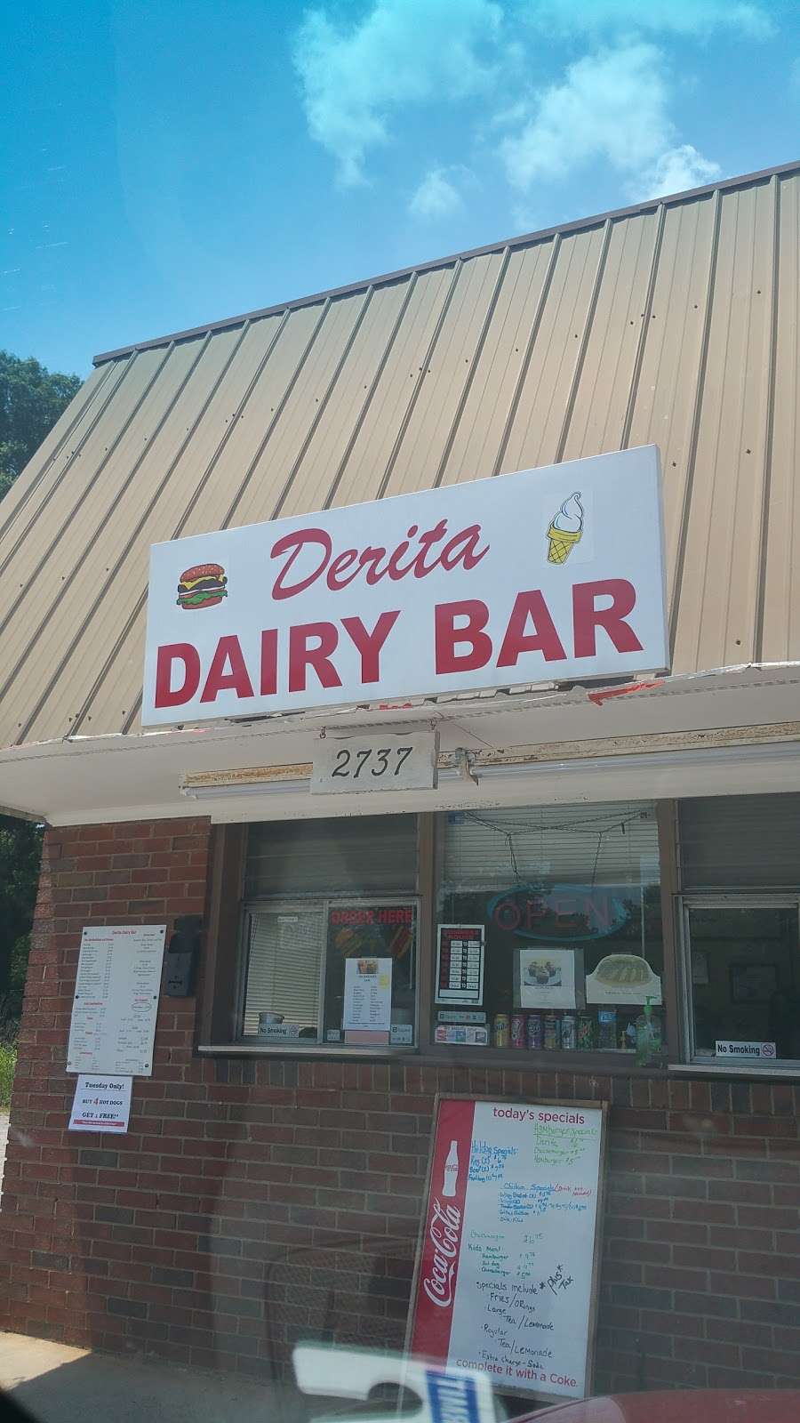 Derita Dairy Bar | 2737 W Sugar Creek Rd, Charlotte, NC 28262, USA | Phone: (704) 596-6106