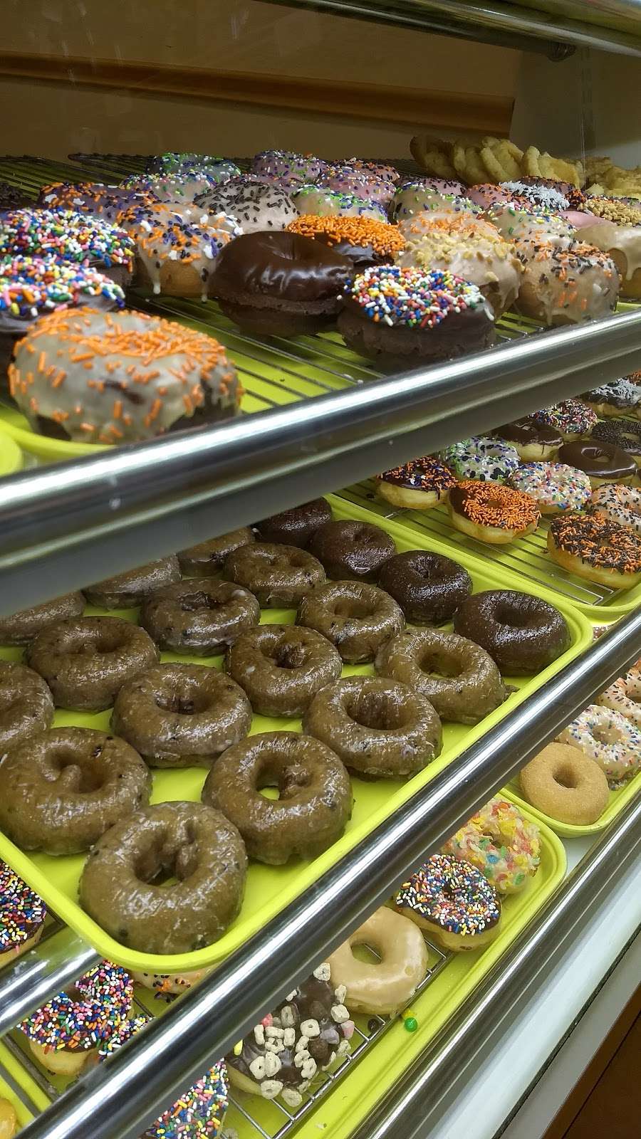 Super Donut | 11590 Galm Rd, San Antonio, TX 78254 | Phone: (210) 667-4349