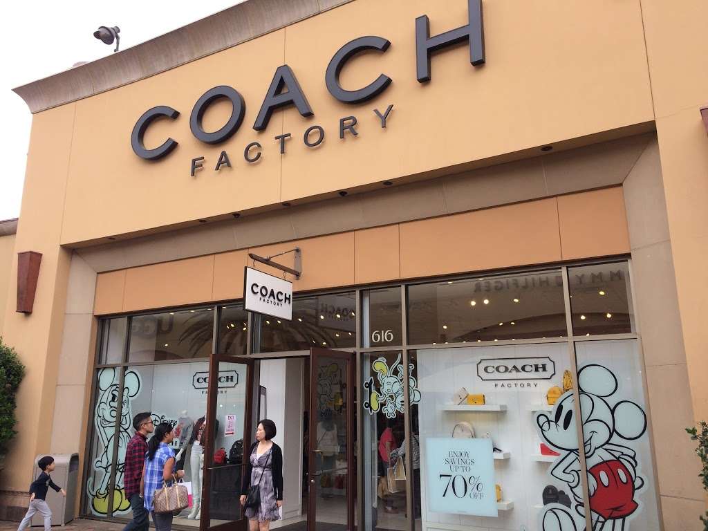 COACH CITADEL OUTLETS - store  | Photo 5 of 10 | Address: 100 Citadel Dr #515, Commerce, CA 90040, USA | Phone: (323) 725-6792