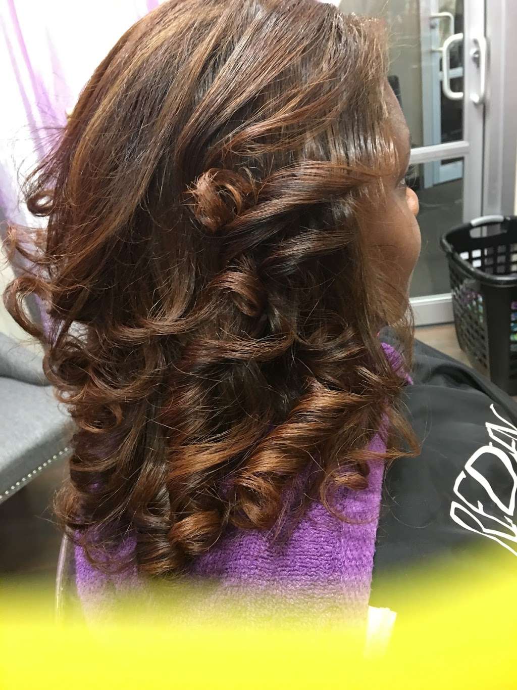 Sola Salon Color n Beyond Llc. | 6487 Old Beulah St studio 19, Alexandria, VA 22315, USA | Phone: (443) 889-2797