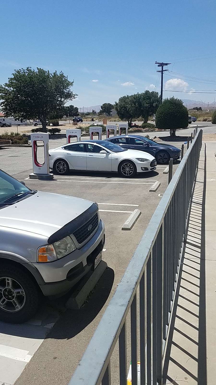 Tesla Supercharger | 16940 CA-14, Mojave, CA 93501, USA | Phone: (877) 798-3752