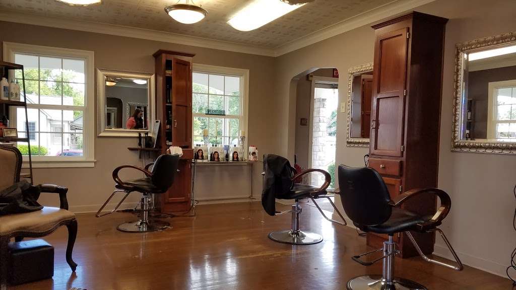 Exclusives Salon & Spa | 8933 Southeastern Ave, Indianapolis, IN 46239, USA | Phone: (317) 862-5599