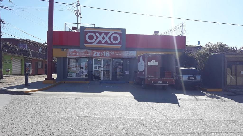 OXXO | Panamericana 1, Xochimilco Solidaridad, 22643 Tijuana, B.C., Mexico