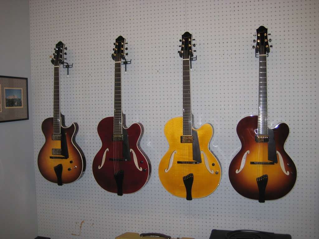 Walt Johns Guitar Repair | 4334 Prices Distillery Rd, Ijamsville, MD 21754, USA | Phone: (202) 262-6539