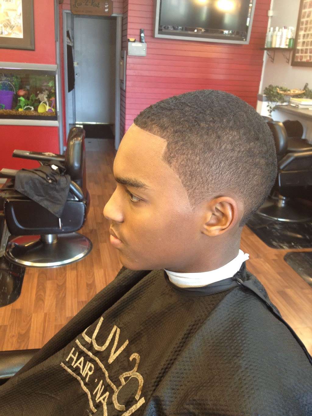 Luv 2 Cut | 1401, 2325 E 52nd St, Indianapolis, IN 46205, USA | Phone: (317) 202-2887