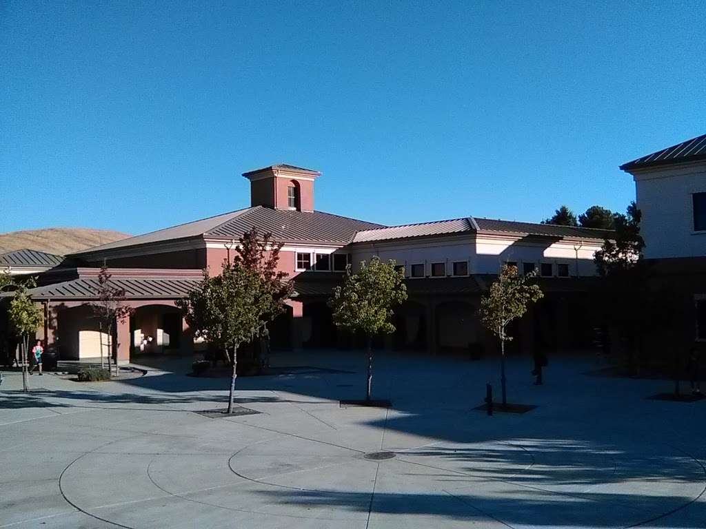 Windemere Ranch Middle School | 11611 E Branch Pkwy, San Ramon, CA 94582, USA | Phone: (925) 479-7400