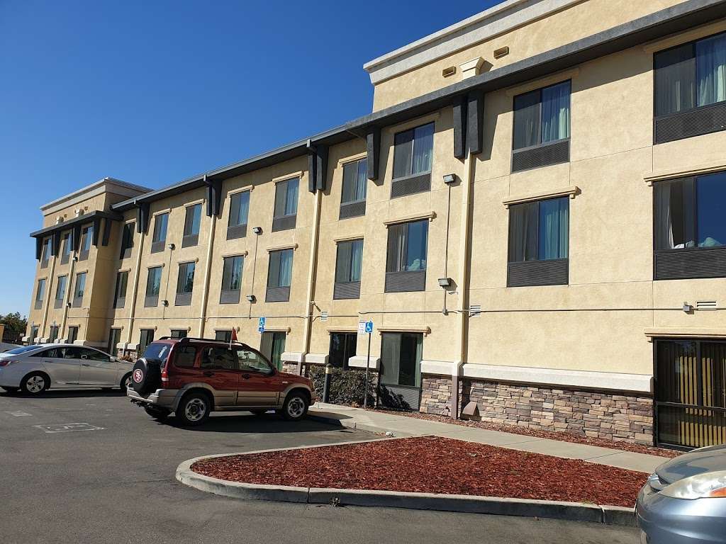 Country Inn & Suites by Radisson, Dixon, CA - UC Davis Area | 155 Dorset Dr, Dixon, CA 95620, USA | Phone: (707) 676-5000