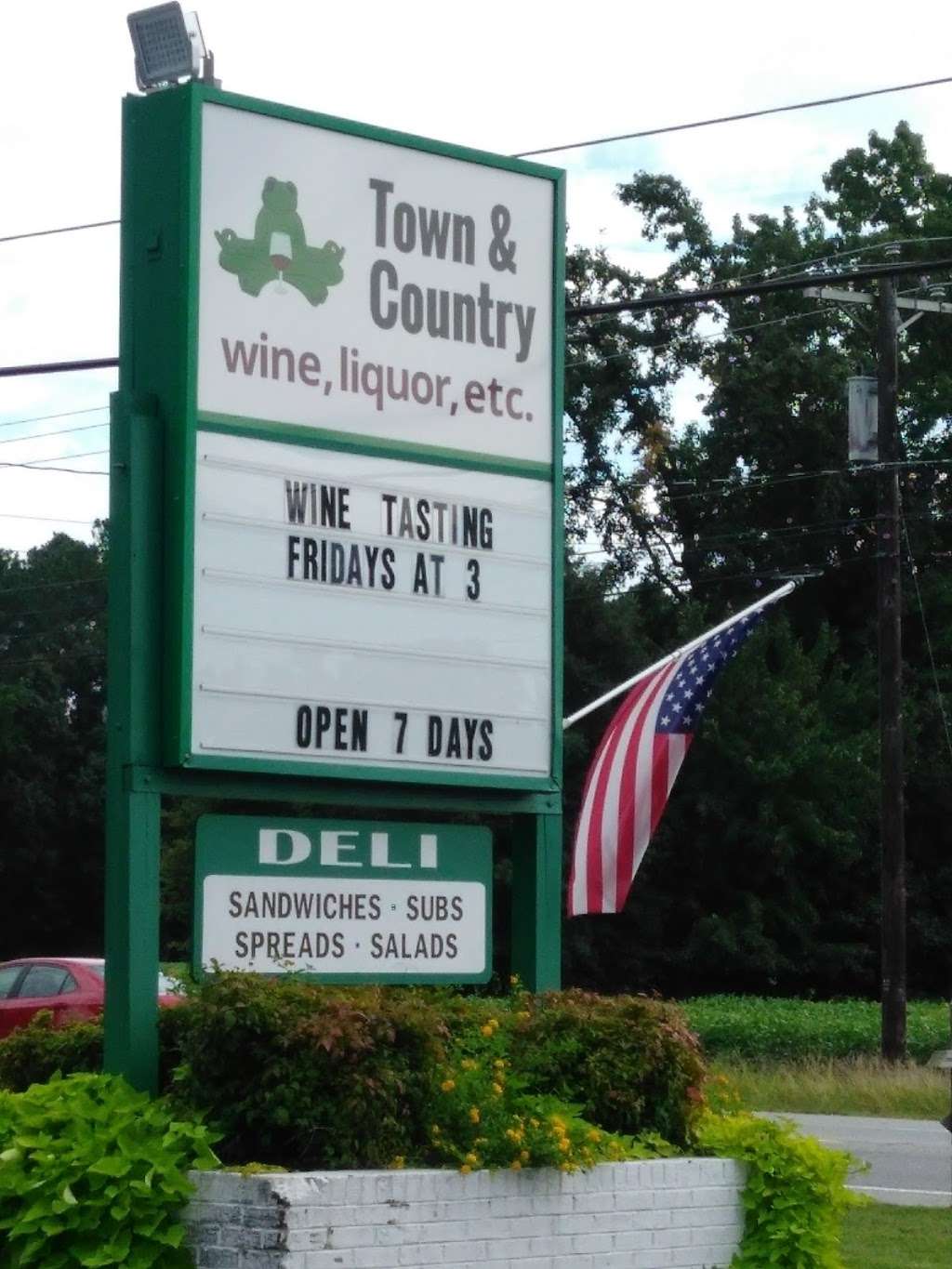 Town & Country Wine Liquor Etc | 28248 St Michaels Rd, Easton, MD 21601, USA | Phone: (410) 822-1433