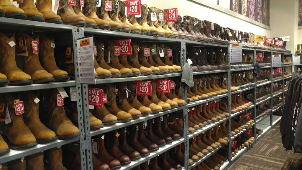 Boot Barn | 464 N US-27 #441, Lady Lake, FL 32159, USA | Phone: (352) 259-8005