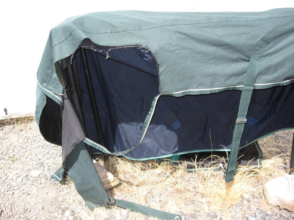 Horsewears Horse Blanket Laundry & Repair | 25053 S Pike Ave, Oregon City, OR 97045, USA | Phone: (503) 632-1550