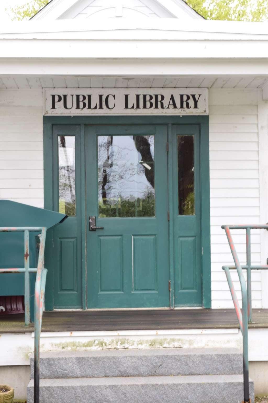 South Hampton Library | 3 Hilldale Ave # 1, South Hampton, NH 03827, USA | Phone: (603) 394-7319