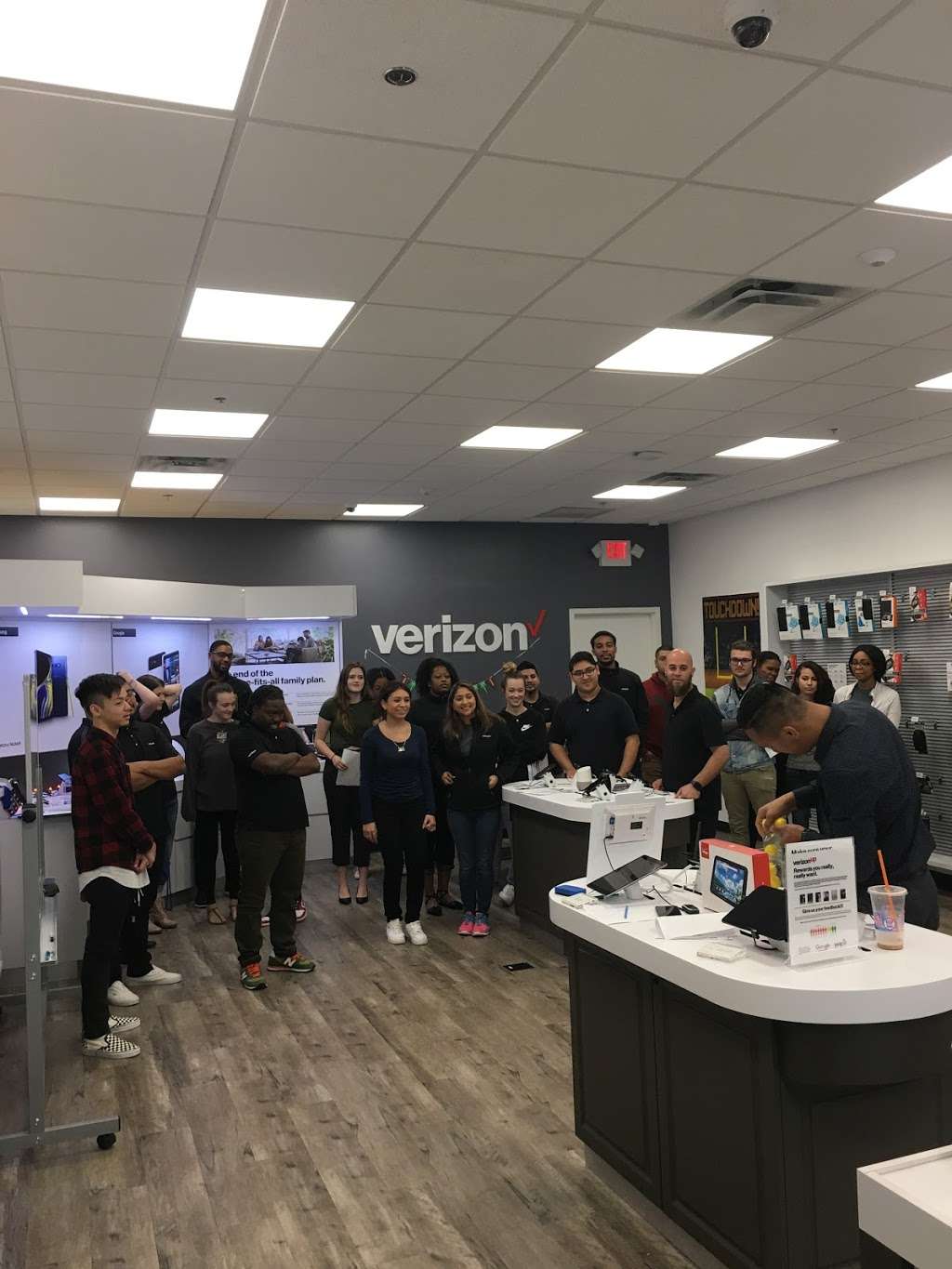 Verizon Wireless Mesquite Buckner | 5550 S Buckner Blvd #180, Mesquite, TX 75149, USA | Phone: (214) 324-6900