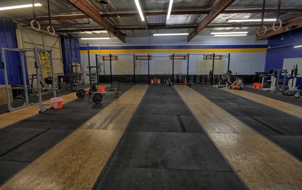 Real World Strength | 17251 17th St Suite A, Tustin, CA 92780, USA | Phone: (657) 206-5294