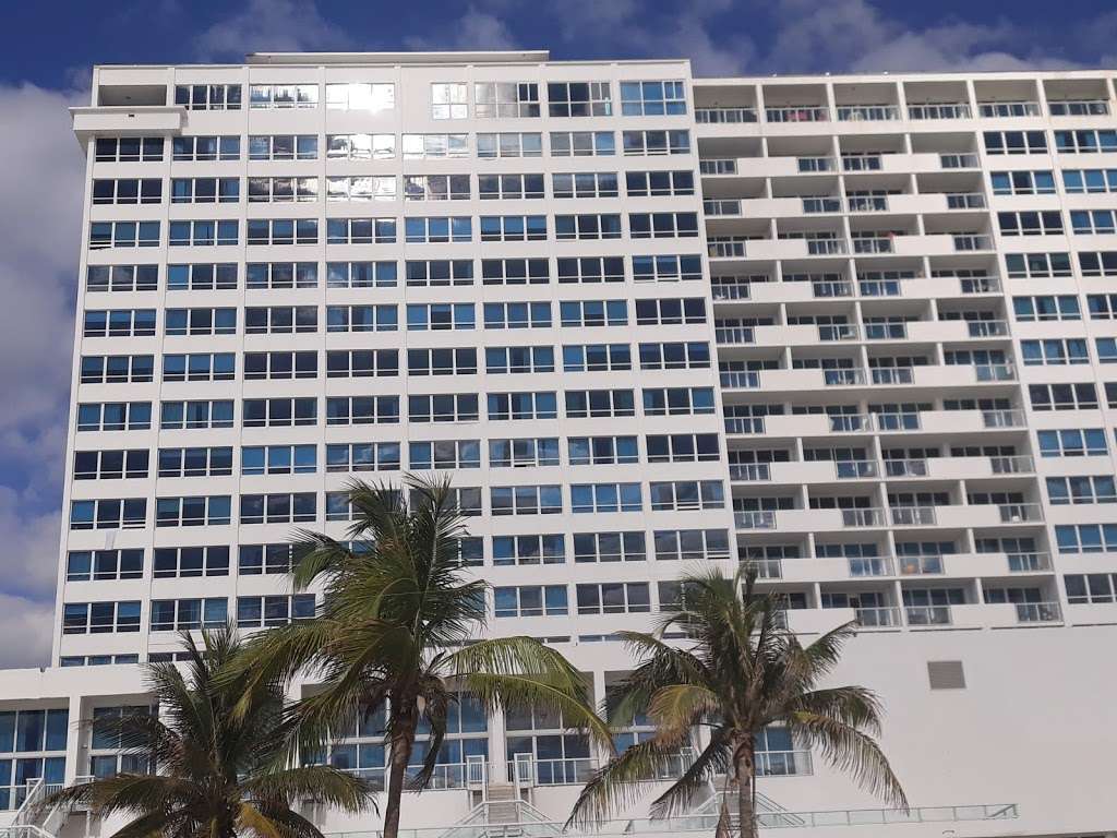 Castle beach suites on the ocean | 5445 Collins Ave, Miami Beach, FL 33140, USA