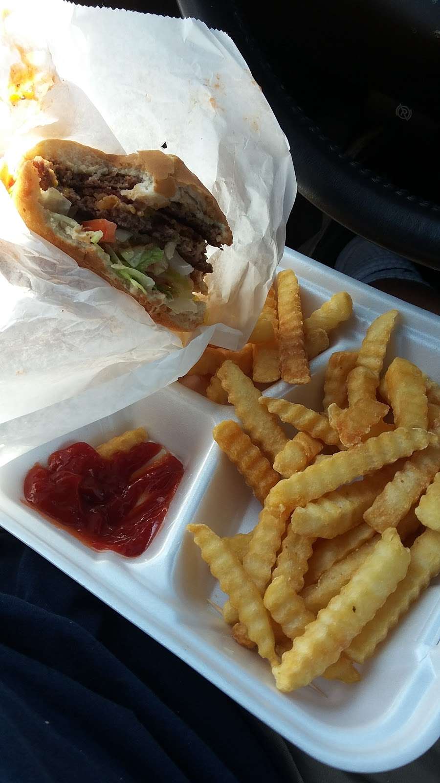 Big Burger V | 11207 W Hardy Rd, Houston, TX 77076, USA | Phone: (713) 695-4595