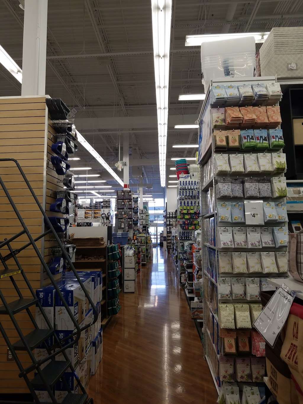 Bed Bath & Beyond | 172 Retail Commons Pkwy, Martinsburg, WV 25403, USA | Phone: (304) 263-8748