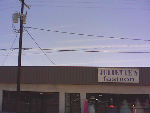 Juliettes Fashion | 849 E Main St, Mesa, AZ 85203, USA | Phone: (818) 312-5437