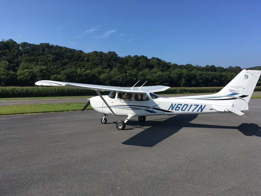 Potomac Airpark | 1150 Airport Ln, Berkeley Springs, WV 25411, USA | Phone: (301) 842-3700