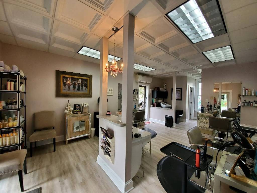 Town & Country Salon | 218 Colebrook Rd, Elizabethtown, PA 17022, USA | Phone: (717) 361-7778