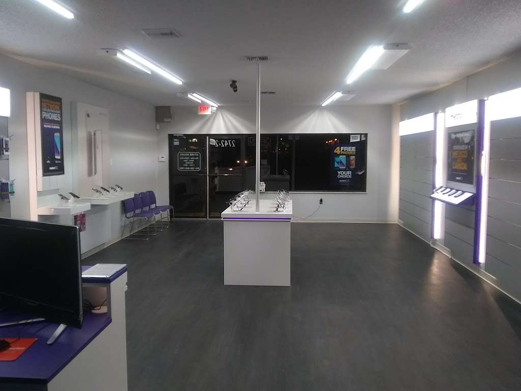Metro by T-Mobile | 2742 Elkcam Blvd Ste 2, Deltona, FL 32738, USA | Phone: (386) 960-7666