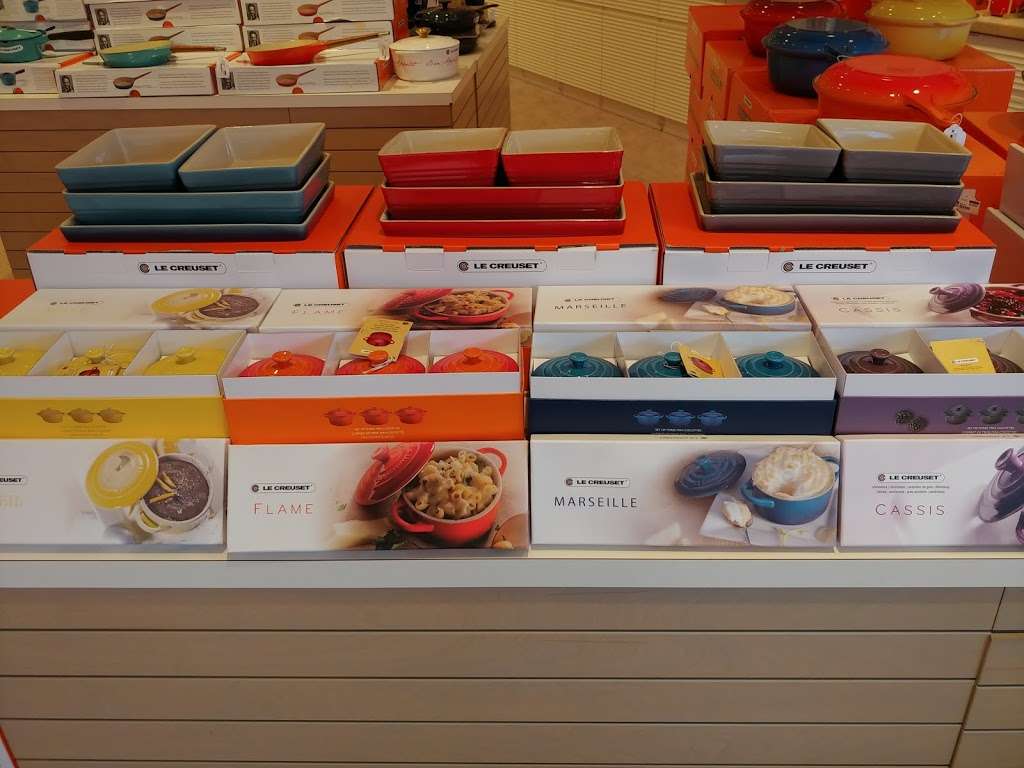 Le Creuset | 1 Premium Outlet Blvd Ste 291, Tinton Falls, NJ 07753 | Phone: (732) 493-8390