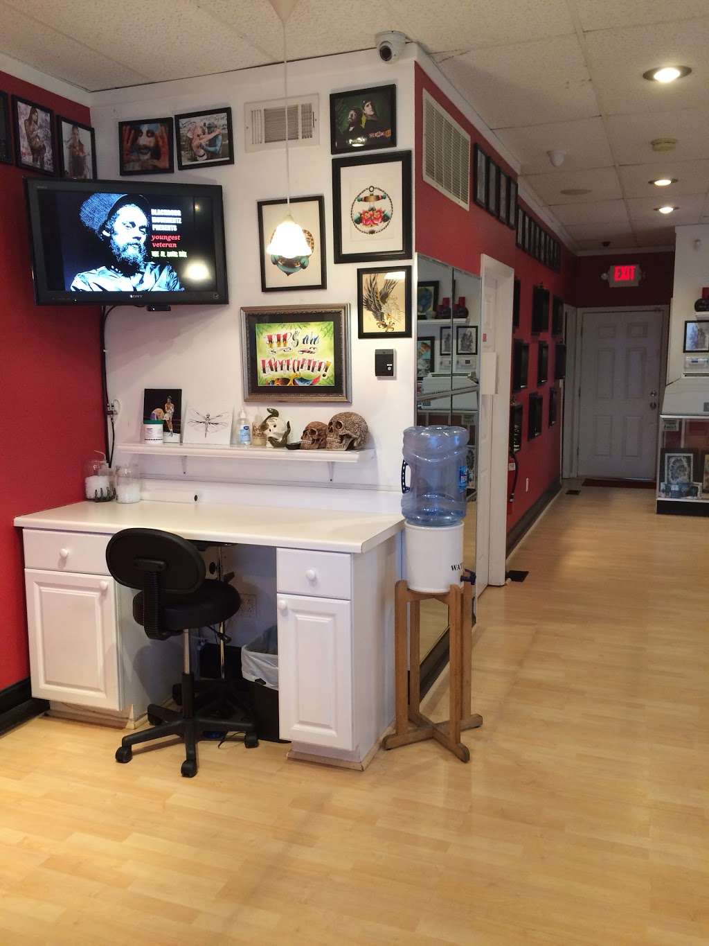 Broadway Tattoo Lounge | 1030, 259 Oak St, South Amboy, NJ 08879, USA | Phone: (732) 588-5793