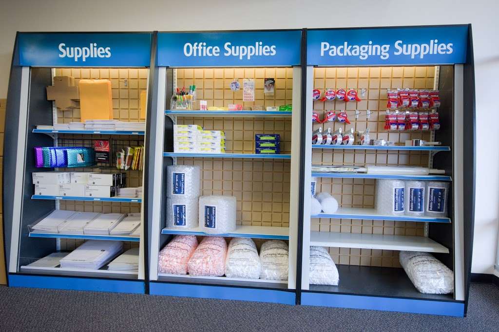 The UPS Store | 13725 Metcalf Ave, Overland Park, KS 66223, USA | Phone: (913) 851-7711