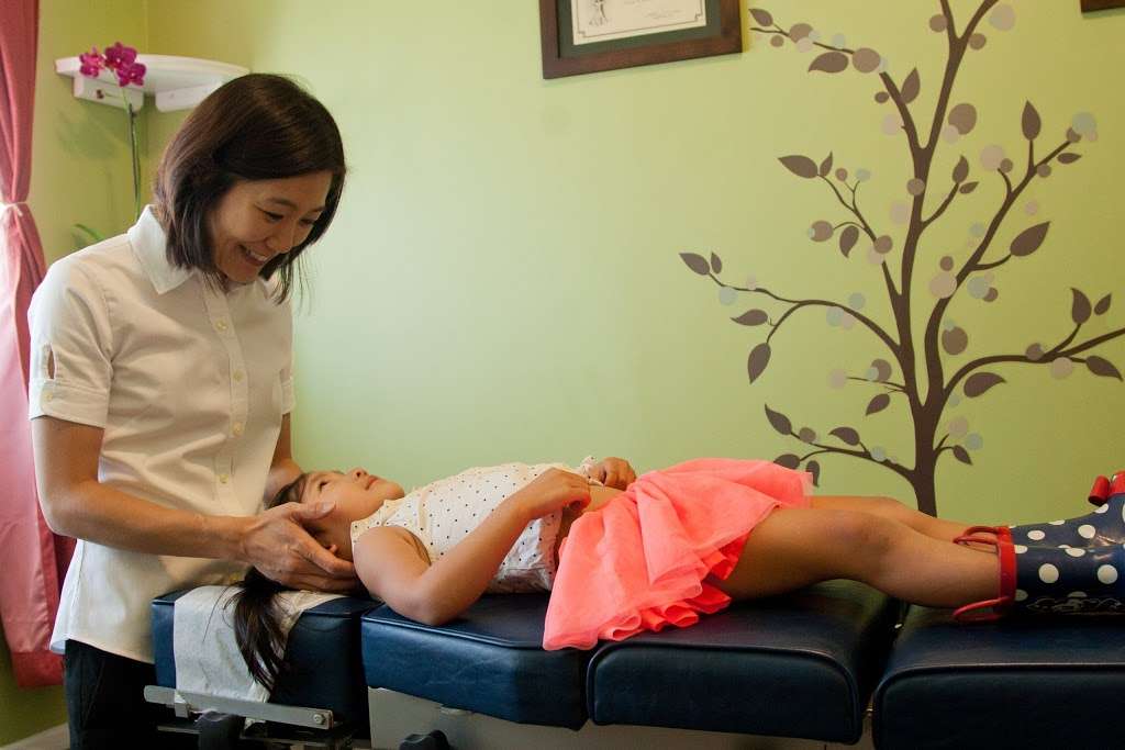 Natural Living Family Chiropractic - Dr. Cathy Ng, DC | 323 E Foothill Blvd, Arcadia, CA 91006, USA | Phone: (626) 344-8586