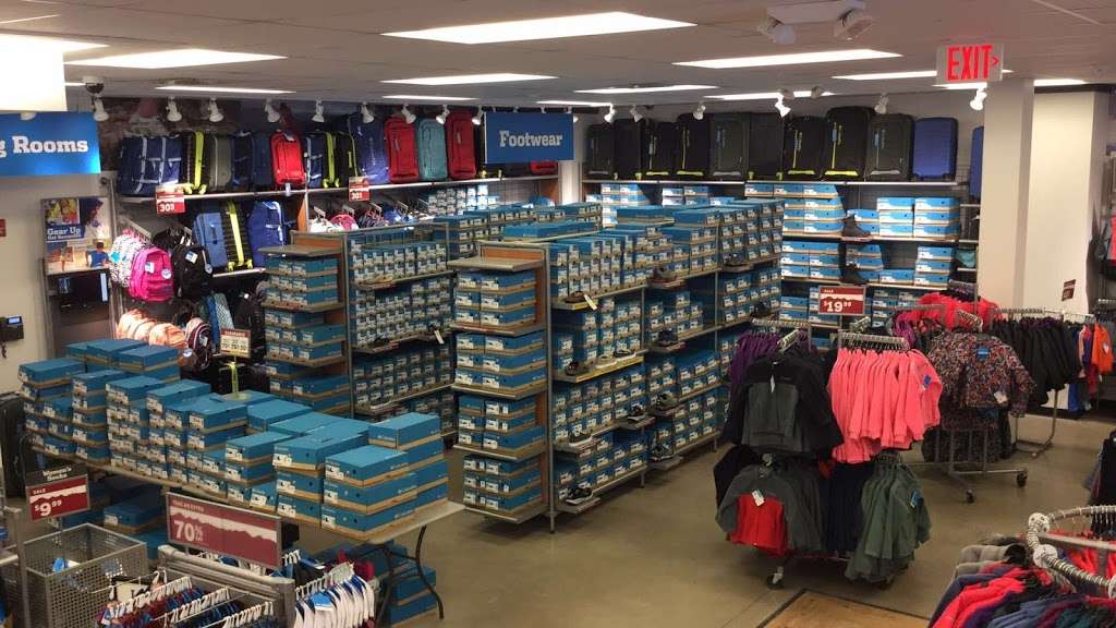 Columbia Factory Store | 1000 Premium Outlets Dr h03, Tannersville, PA 18372, USA | Phone: (570) 234-2629