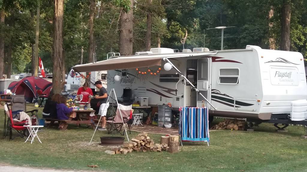 Willowood RV Resort & Campground | 4610 Pike Road, Country Rd 18, Amherstburg, ON N9V 2Y7, Canada | Phone: (519) 736-3201