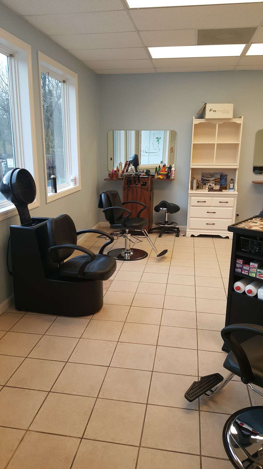 Discovering You Salon & Day | 26 S Prince St, Millersville, PA 17551, USA | Phone: (717) 871-1103