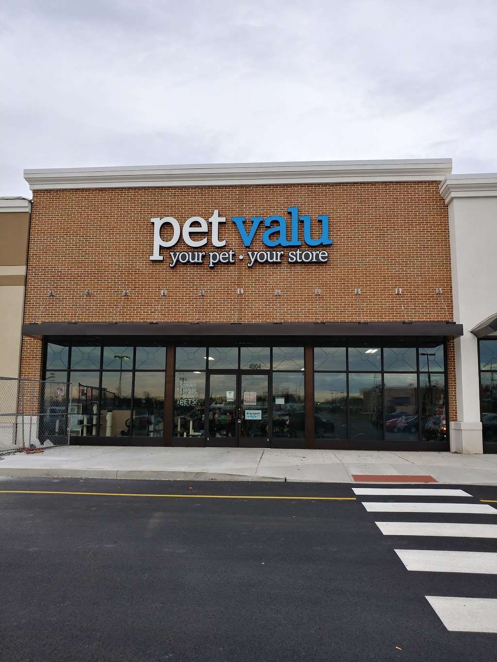 Pet Valu | 4904 Edgmont Ave, Brookhaven, PA 19015, USA | Phone: (484) 480-8576