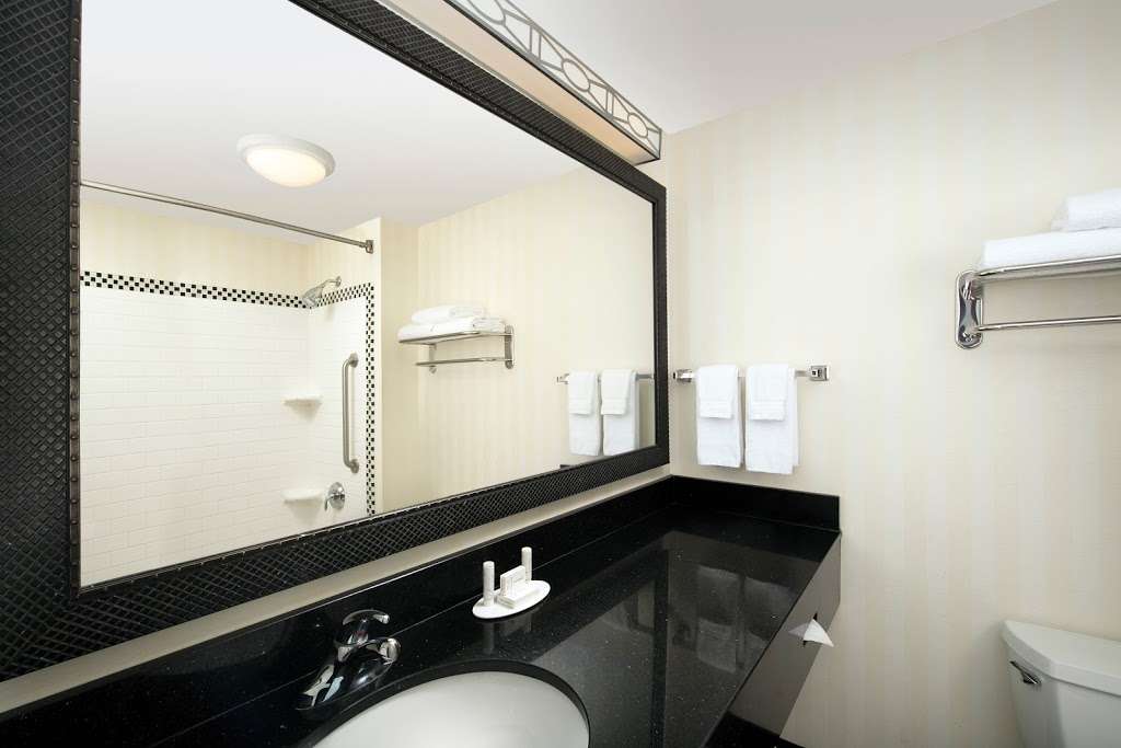 Fairfield Inn & Suites by Marriott Miami Airport South | 4101 NW 11th St, Miami, FL 33126, USA | Phone: (786) 456-2100