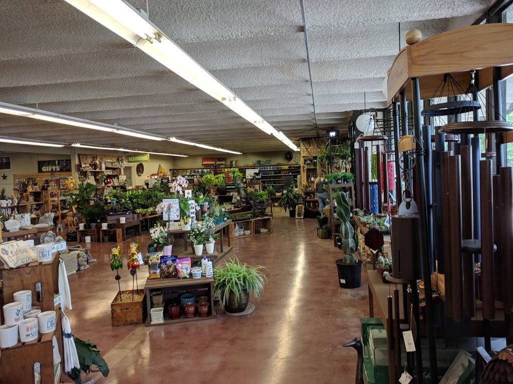 Earl May Garden Center | 9229 W Center Rd, Omaha, NE 68124, USA | Phone: (402) 391-9778