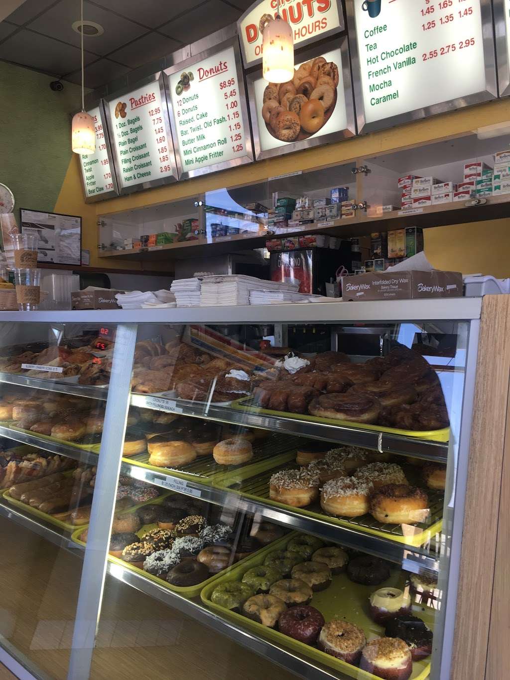 Circle Donuts | 2201 N Lakewood Blvd, Long Beach, CA 90815 | Phone: (562) 498-5688