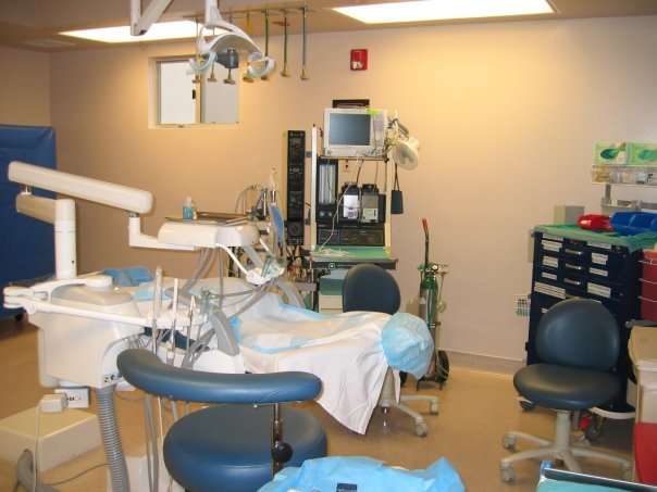 Childrens Dental Surgery Center | 1610 W Edinger Ave C, Santa Ana, CA 92704, USA | Phone: (714) 432-7337