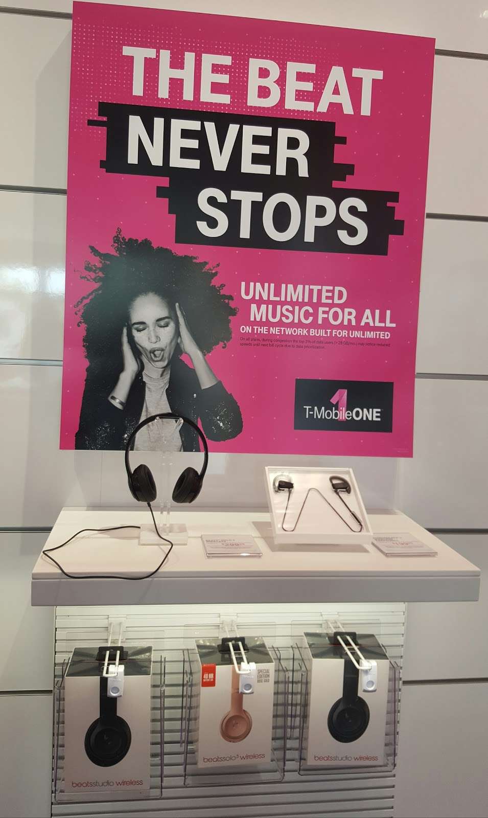 T-Mobile | 4693 Gardens Park Boulevard Ste 103, Orlando, FL 32839, USA | Phone: (407) 982-3543