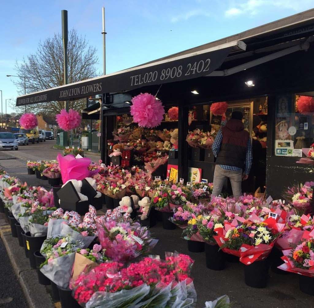 John Lyon Flowers | 233-237 Watford Rd, Harrow HA1 3TU, UK | Phone: 020 8908 2402