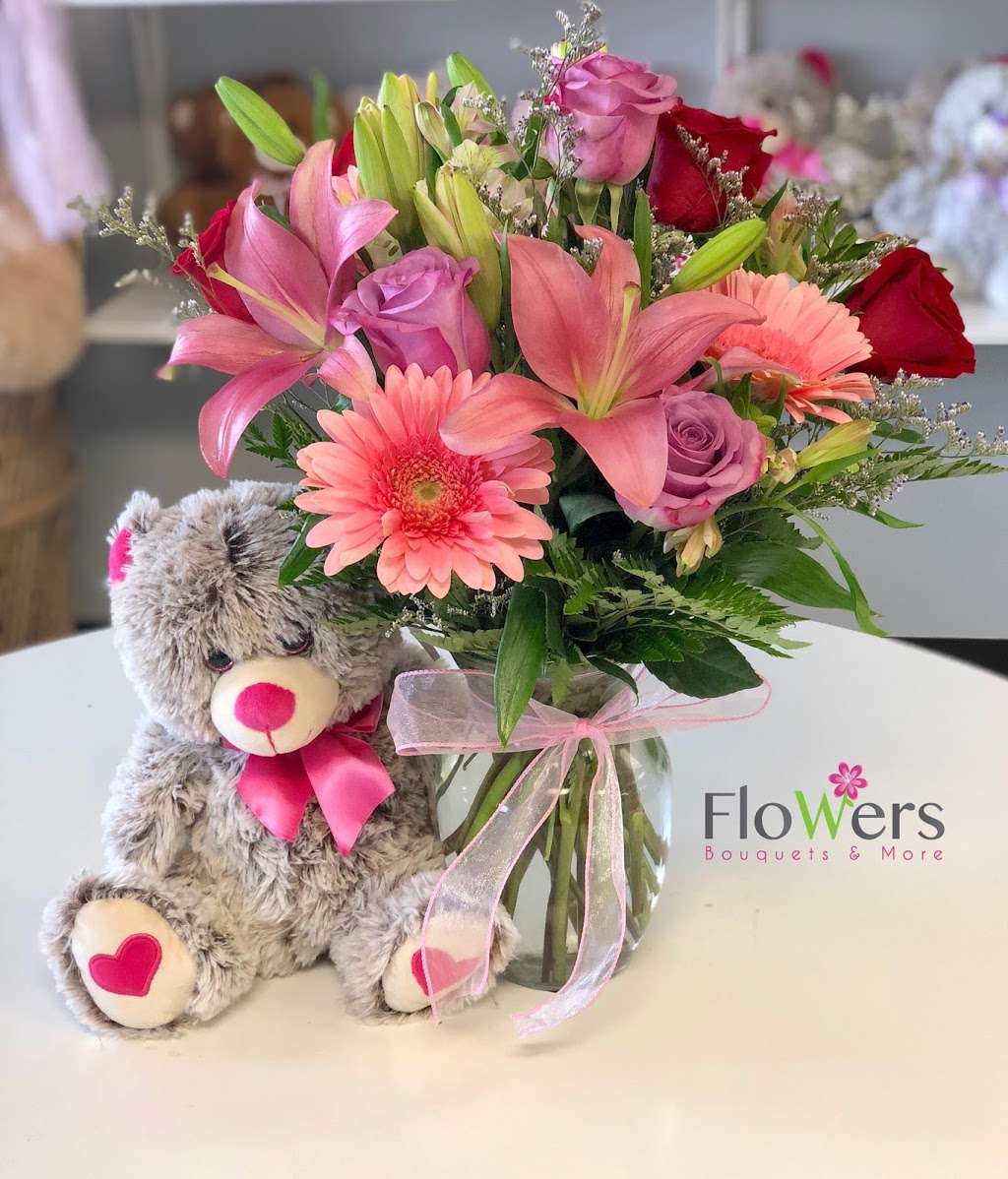 Flowers Bouquet & More | 2662 Simpson Rd, Kissimmee, FL 34744, USA | Phone: (321) 697-0200