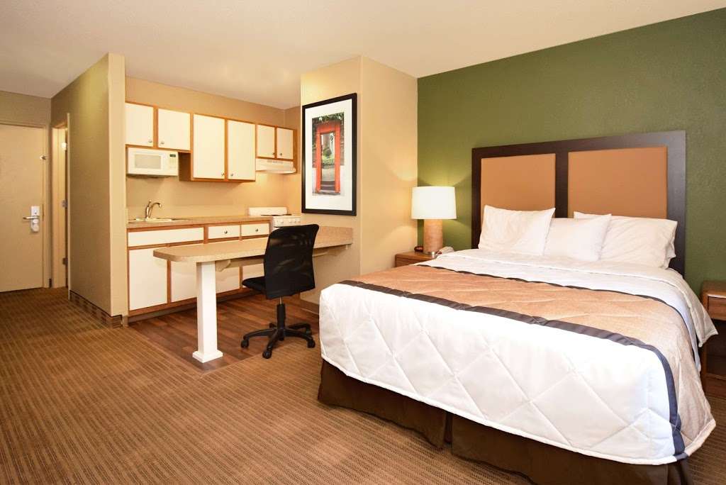 Extended Stay America Indianapolis - North | 9750 Lakeshore Dr E, Indianapolis, IN 46280 | Phone: (317) 843-1181