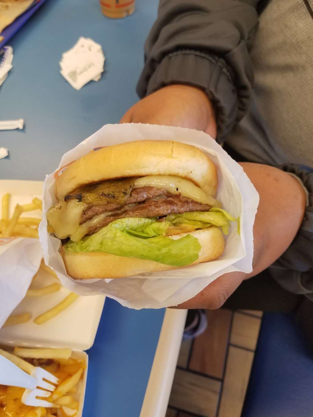 Bakers Drive-Thru | 5080 Fourth St, Ontario, CA 91764, USA | Phone: (909) 884-5233