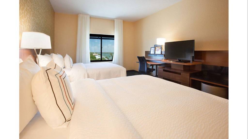 Fairfield Inn & Suites by Marriott Clearwater Beach | 650 Bay Esplanade, Clearwater Beach, FL 33767, USA | Phone: (727) 298-2600